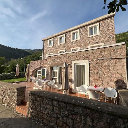 Apartments Pavlovic Petrovac Kültér fotó